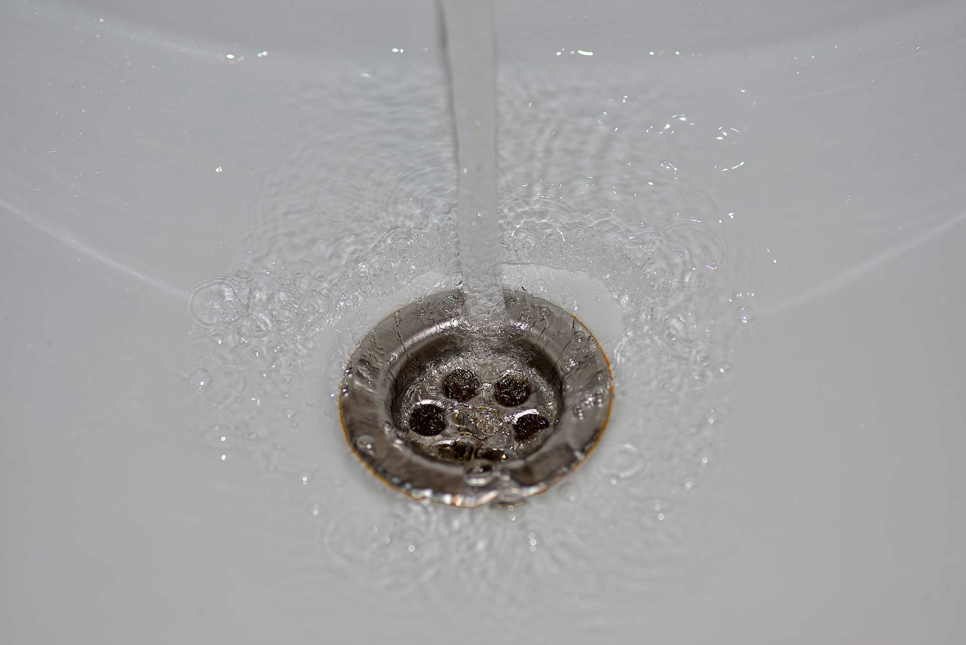 A2B Drains provides services to unblock blocked sinks and drains for properties in St Johns Wood.